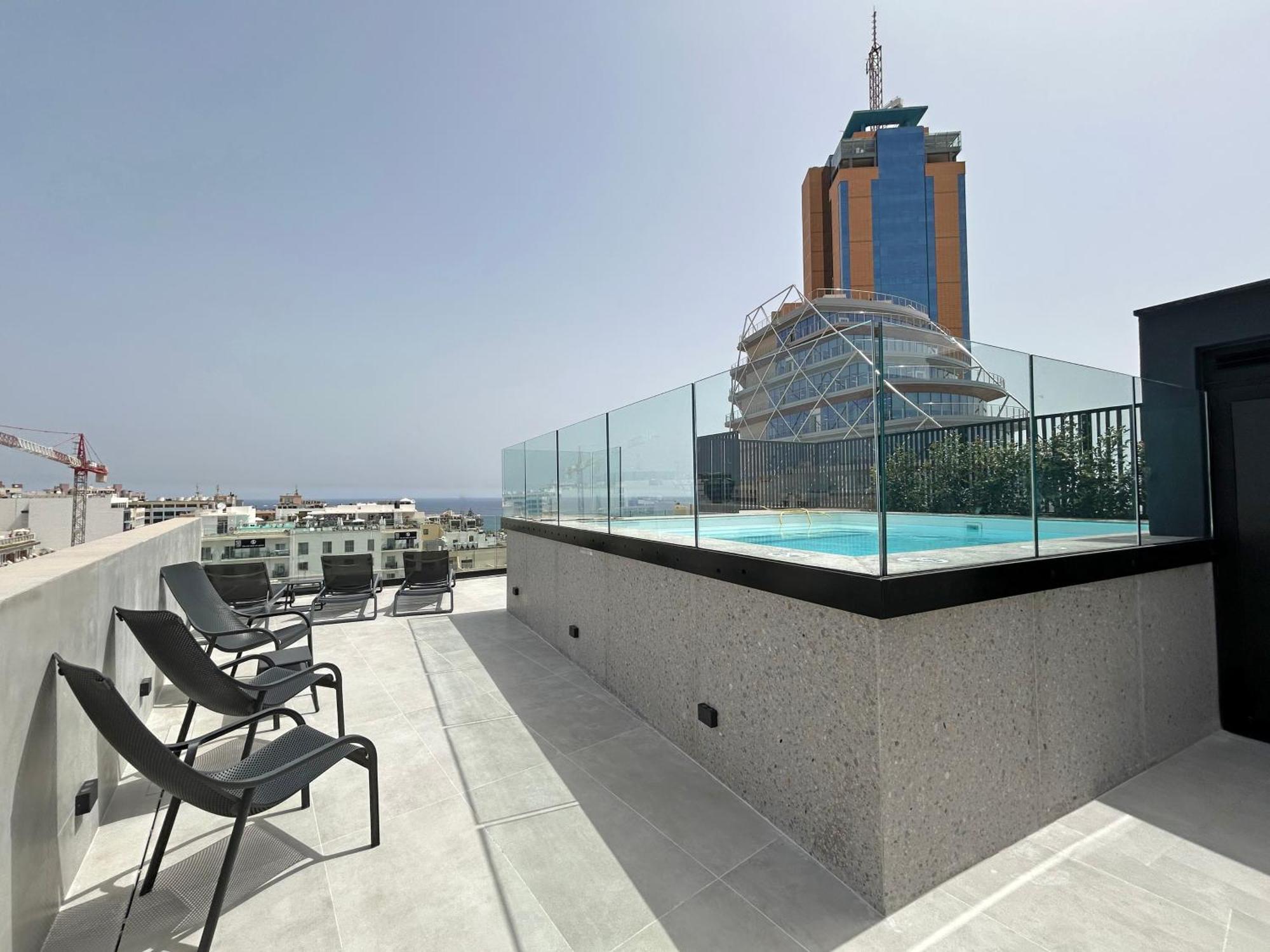 Onyx Hotel Сент Джулианс Экстерьер фото
