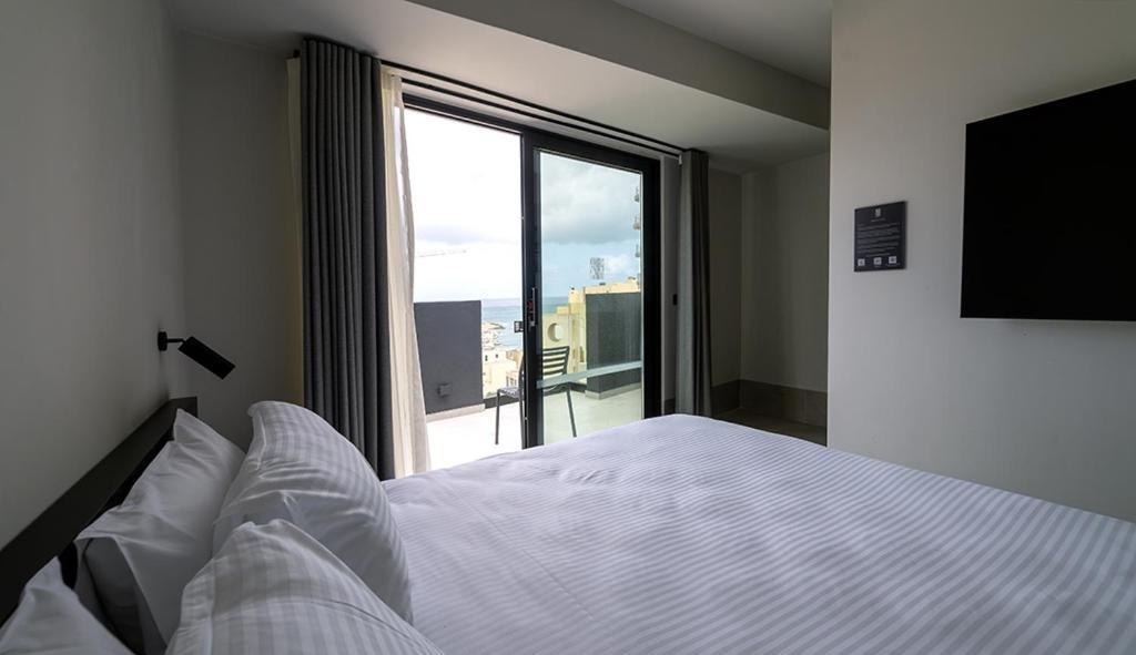 Onyx Hotel Сент Джулианс Экстерьер фото