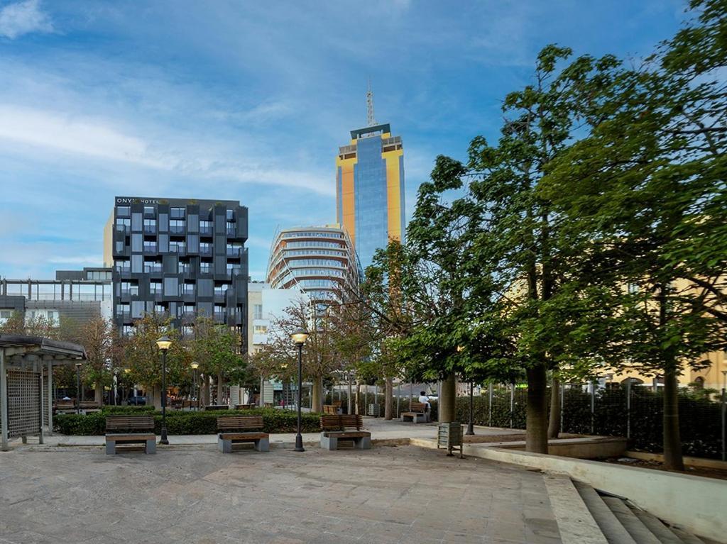 Onyx Hotel Сент Джулианс Экстерьер фото
